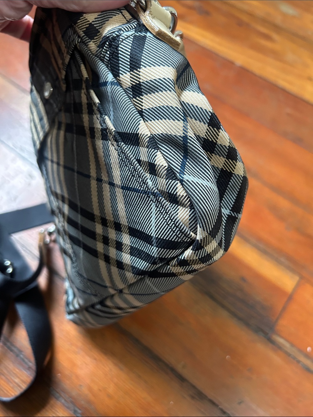 Burberry Blue Label Check Nova Crossing crossbody - Picture 11 of 17